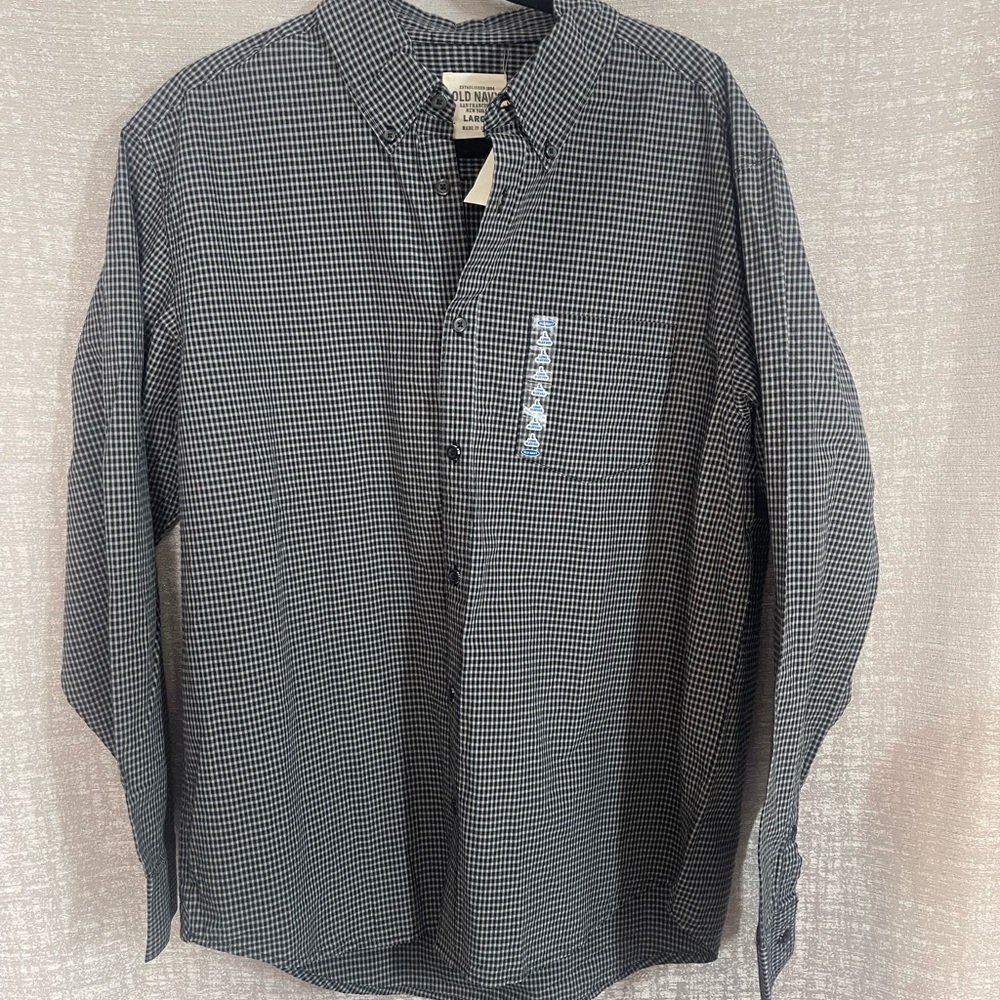 Old Navy Casual Black and White Button Down Shirt
